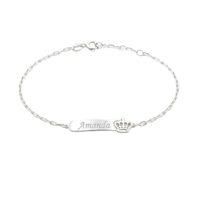 Pulseira infantil de prata 925 com plaquinha lisa para gravar nome e detalhe de coroa.